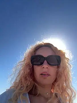 Chat XXX en directo de Reddgiirl