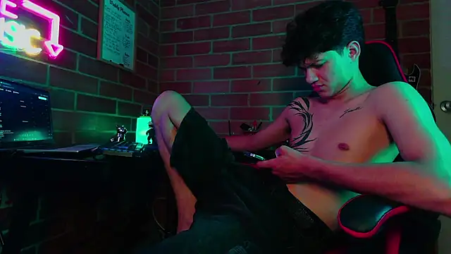 Kurtt__ Webcam Show