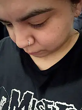 kimmiakiss22 Show in webcam