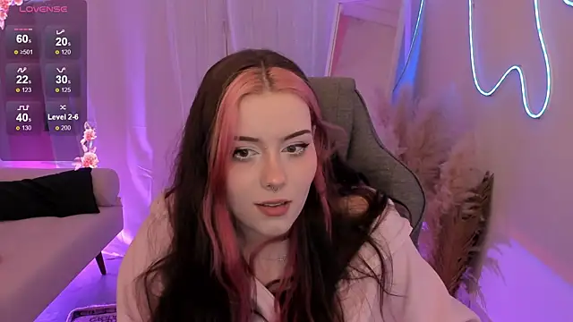 XXX chat uživo modela CoraMiel