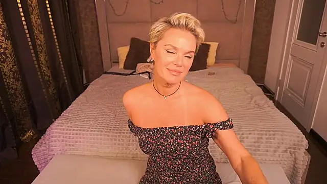 Show modela PleasureWeCouple na web-kameri