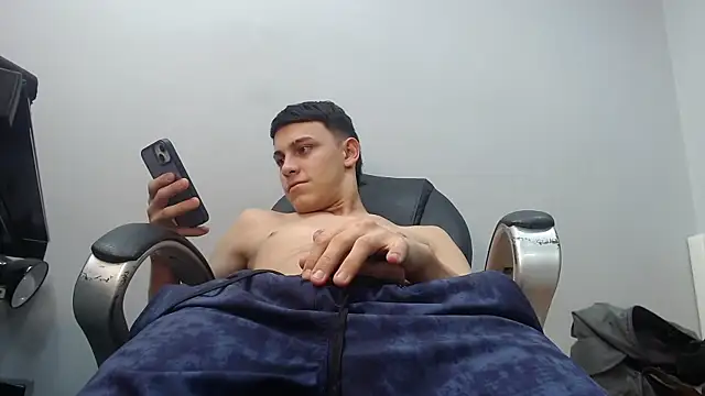 Ethanx18_ live XXX chat
