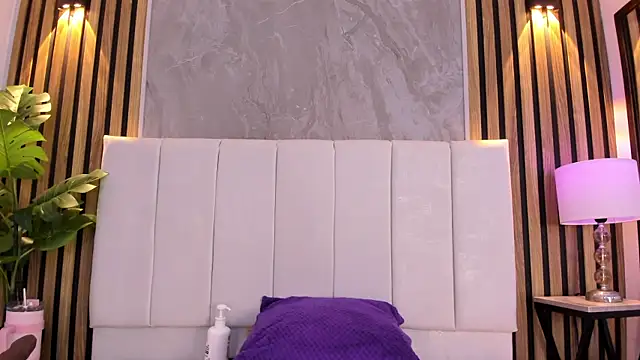 Chat +18 de Carlotta_de_velour ao vivo