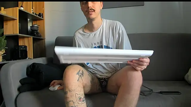 YourNeighborsn Webbikameraesitys