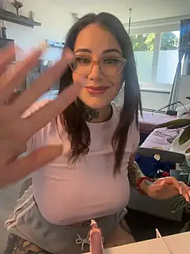 XXX chat uživo modela NyxTattoo