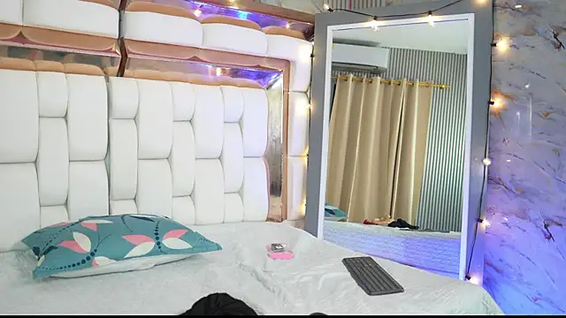 Chat XXX en directo de kinkylittlegirll