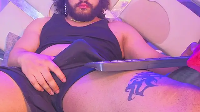 Benny_and_Mark Chat XXX in diretta