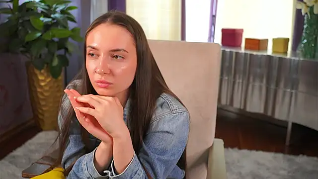 Show modela DarleenStfort na web-kameri
