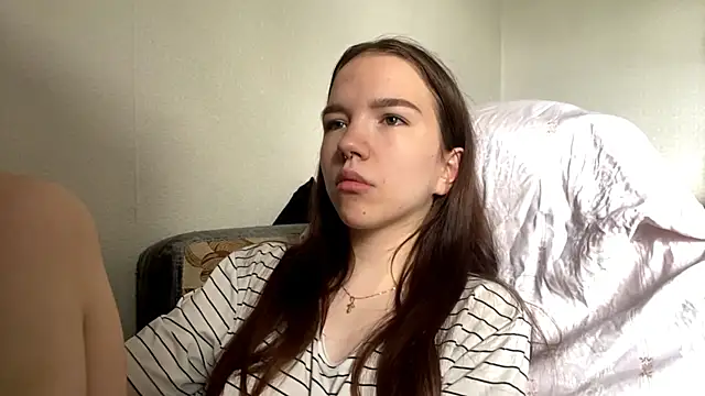 FewerCadre live XXX chat