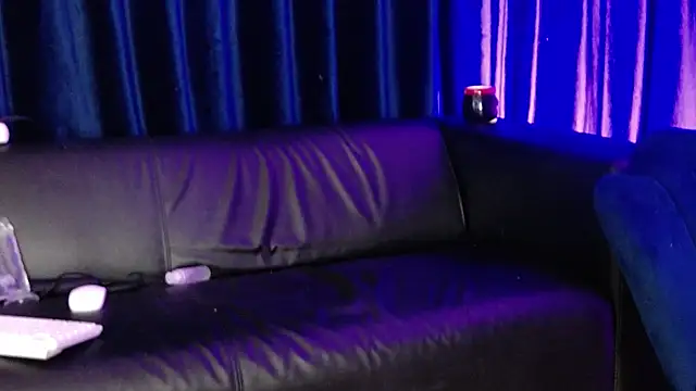 RosaCatalleya webcam show