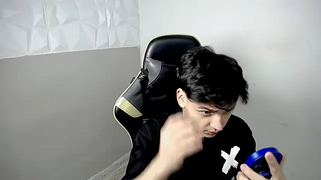 Mathias_twinkkn Webbikameraesitys