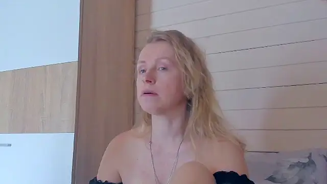I_AM_MILF Live XXX-Chat
