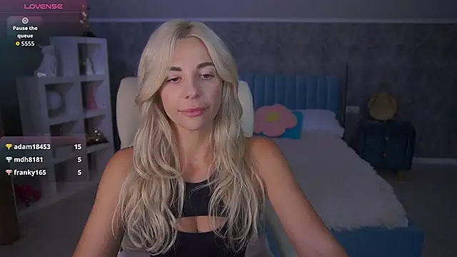 BellaRayyy's Live XXX Chat