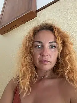 Chat +18 de Reddgiirl ao vivo