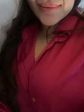 Elinatiranda Adlı Modelin Canlı XXX Sohbeti
