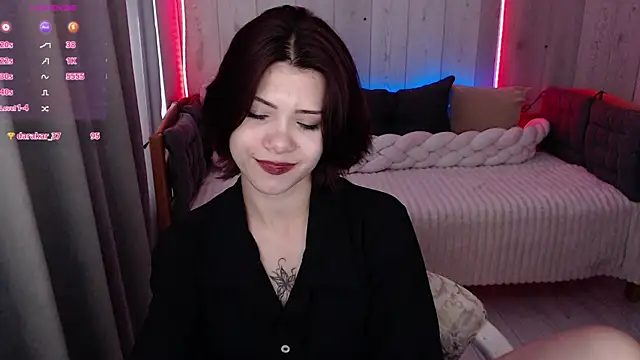 llittle-peachh Chat XXX in diretta