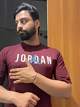 Royalboy_03 Adlı Modelin Canlı XXX Sohbeti