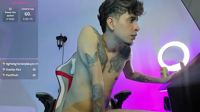 Chat XXX en directo de Nova__hard
