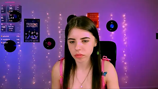 lyra_desire élő XXX-chatje