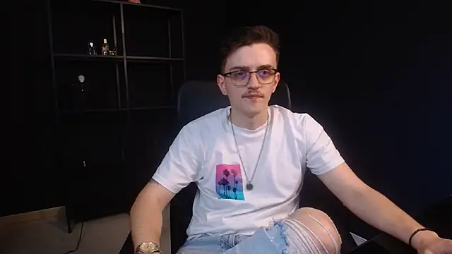 Chat +18 de FelixStarkk ao vivo