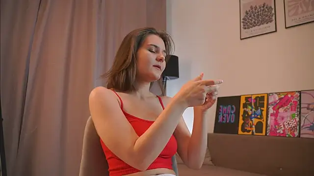 SariTolle's Live XXX Chat