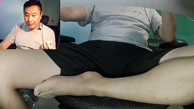mrcake666 Show Webcam