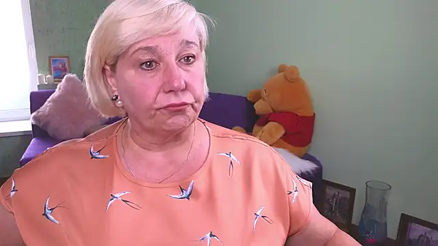 Chat +18 de Milana_Milky ao vivo