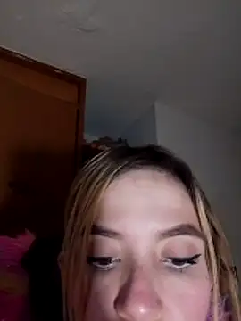 saracush17's Live XXX Chat