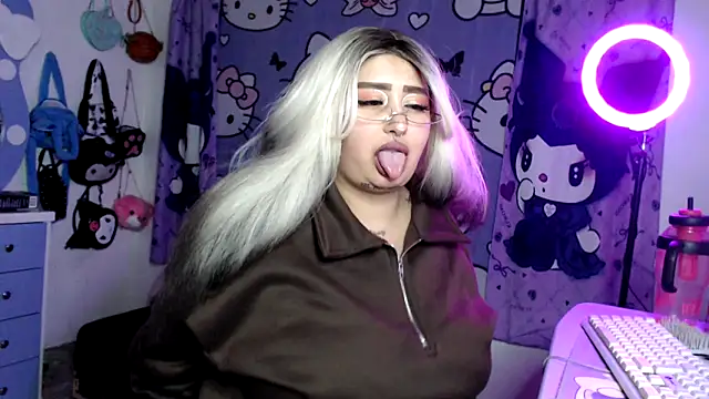 lussyevans24's Live XXX Chat