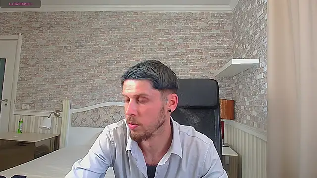 JonahShawのウェブカメラショー