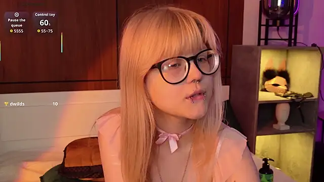 MoliQin live XXX chat
