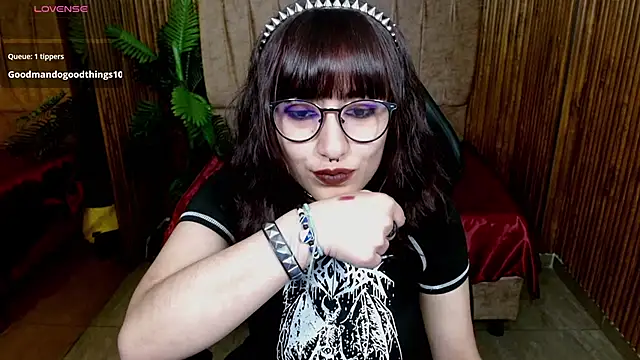 Kairy_tay Adlı Modelin Canlı XXX Sohbeti