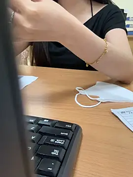 Celeste_SexyY Adlı Modelin Canlı XXX Sohbeti