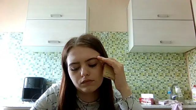 KikiAmino Chat XXX in diretta