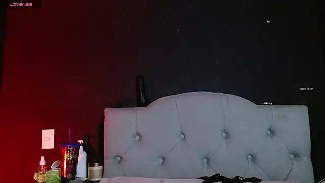 Red-moon1's Live XXX Chat