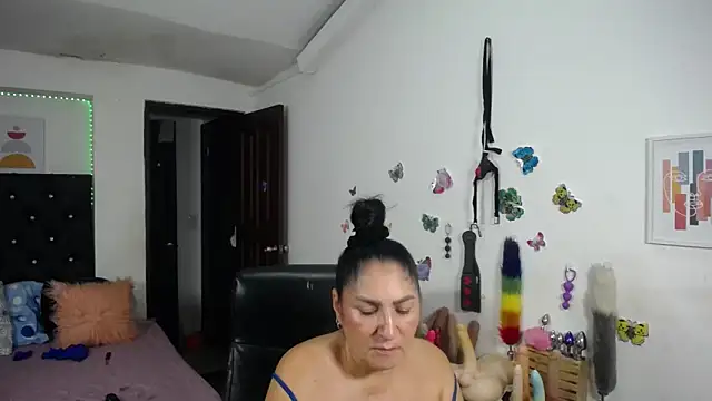 mature_bigboobs10's Live XXX Chat