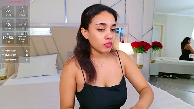 Luna_Cortier Chat XXX live
