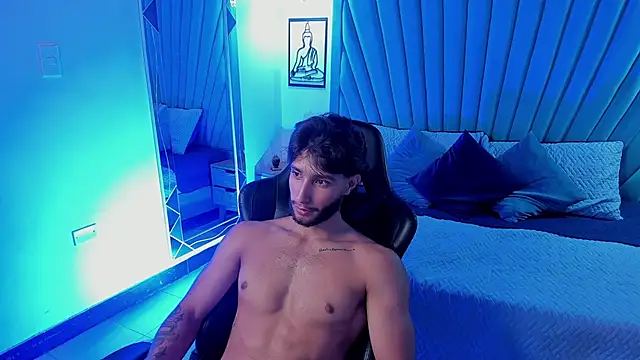 Emmet_CollinsJS Show in webcam