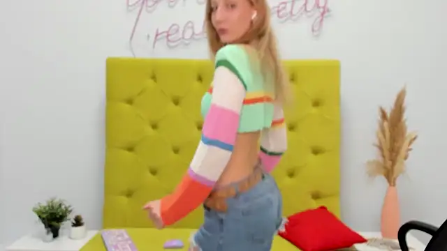 LolaWilsons Adlı Modelin Canlı XXX Sohbeti