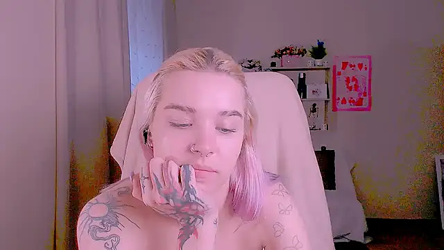 Hot_Blonda's Live XXX Chat