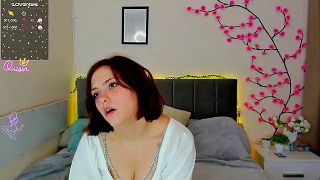 DellaRows Chat XXX in diretta