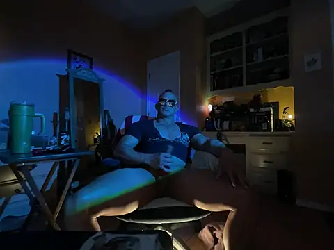 daddydonkey84 Show in webcam