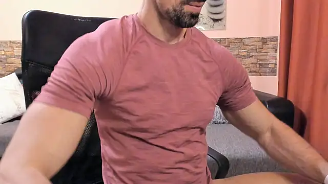 HotHunkTrainer Adlı Modelin Canlı XXX Sohbeti
