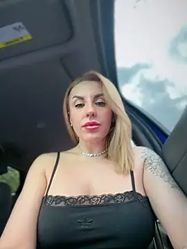 Chat +18 de MilfNextDoor20 ao vivo