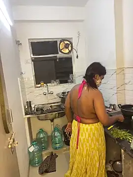 Savita_Desai_BDSM_couple 网络视讯表演