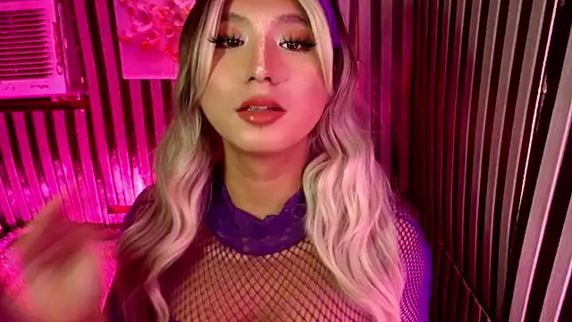 HoresCOCKLUCY – Naživo XXX chat