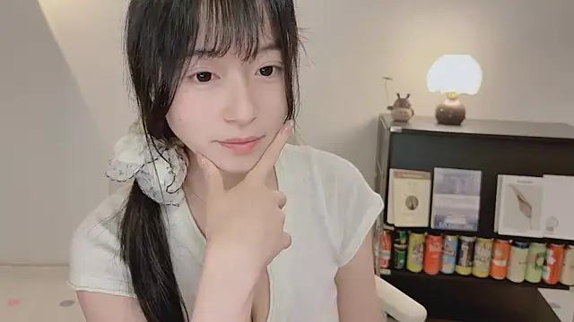 Onechestnut XXX чат на живо