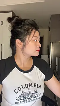 mo-mo-69 Adlı Modelin Canlı XXX Sohbeti