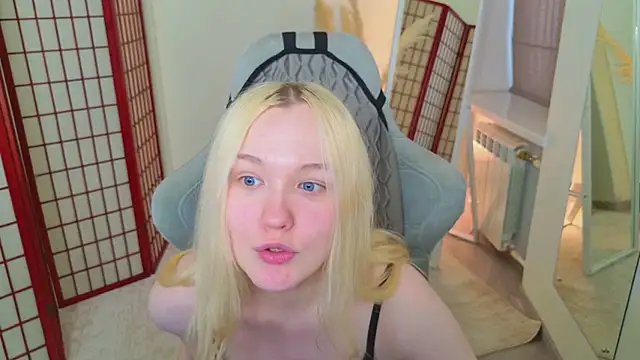 Lil_Suzy Webcam-Show