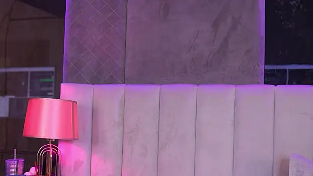 SelenaFrost 现场XXX聊天